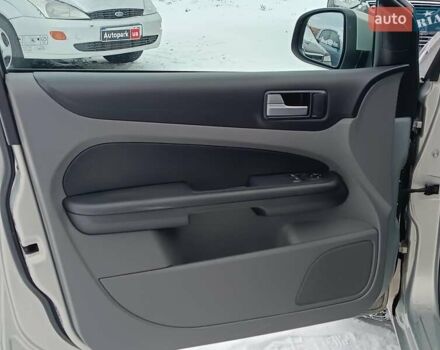 Жовтий Форд Фокус, об'ємом двигуна 1.6 л та пробігом 233 тис. км за 5490 $, фото 19 на Automoto.ua