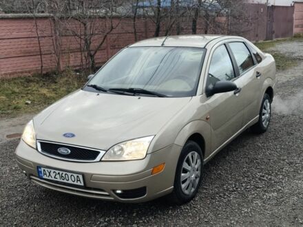 Жовтий Форд Фокус, об'ємом двигуна 2 л та пробігом 146 тис. км за 4300 $, фото 1 на Automoto.ua
