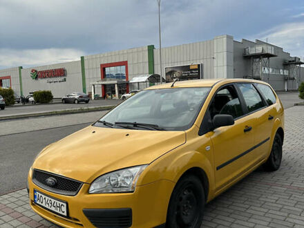 Желтый Форд Фокус, объемом двигателя 1.6 л и пробегом 465 тыс. км за 5100 $, фото 1 на Automoto.ua