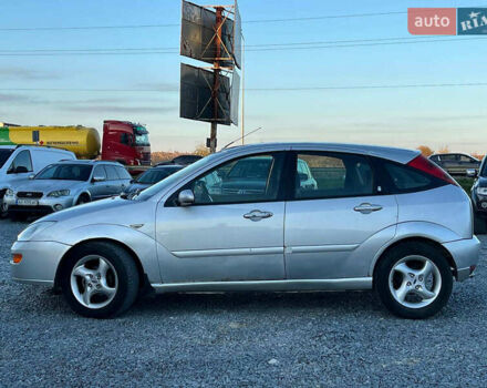 Серый Форд Фокус, объемом двигателя 1.8 л и пробегом 296 тыс. км за 2690 $, фото 3 на Automoto.ua