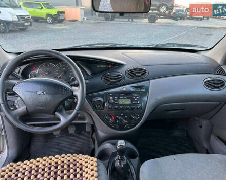 Серый Форд Фокус, объемом двигателя 1.8 л и пробегом 296 тыс. км за 2690 $, фото 32 на Automoto.ua