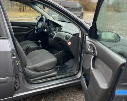 Серый Форд Фокус, объемом двигателя 1.8 л и пробегом 291 тыс. км за 2900 $, фото 2 на Automoto.ua