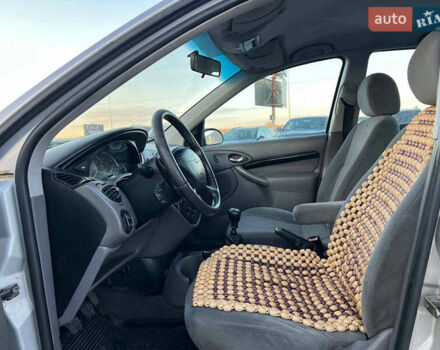 Серый Форд Фокус, объемом двигателя 1.8 л и пробегом 296 тыс. км за 2690 $, фото 33 на Automoto.ua