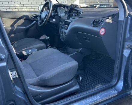 Сірий Форд Фокус, об'ємом двигуна 1.4 л та пробігом 196 тис. км за 1750 $, фото 11 на Automoto.ua