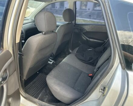 Серый Форд Фокус, объемом двигателя 1.4 л и пробегом 171 тыс. км за 2600 $, фото 7 на Automoto.ua