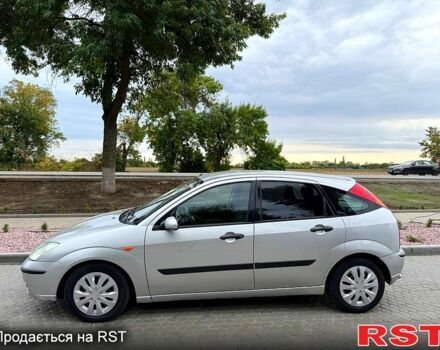 Серый Форд Фокус, объемом двигателя 1.6 л и пробегом 418 тыс. км за 3200 $, фото 3 на Automoto.ua