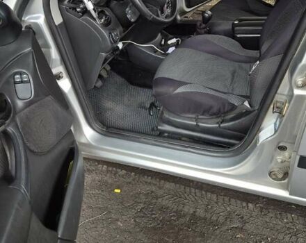 Серый Форд Фокус, объемом двигателя 1.8 л и пробегом 180 тыс. км за 3000 $, фото 8 на Automoto.ua