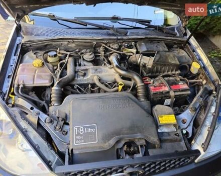 Сірий Форд Фокус, об'ємом двигуна 1.8 л та пробігом 265 тис. км за 3100 $, фото 1 на Automoto.ua