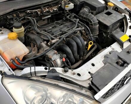 Серый Форд Фокус, объемом двигателя 1.6 л и пробегом 200 тыс. км за 4200 $, фото 2 на Automoto.ua