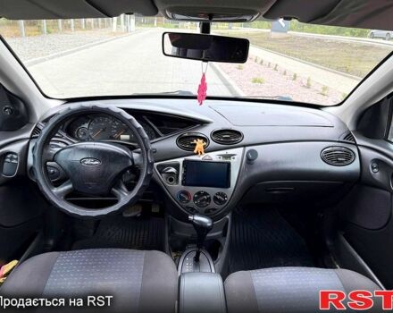 Серый Форд Фокус, объемом двигателя 1.6 л и пробегом 418 тыс. км за 3200 $, фото 5 на Automoto.ua