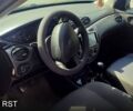 Серый Форд Фокус, объемом двигателя 1.6 л и пробегом 298 тыс. км за 2200 $, фото 3 на Automoto.ua