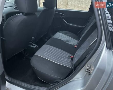 Серый Форд Фокус, объемом двигателя 1.6 л и пробегом 364 тыс. км за 3000 $, фото 8 на Automoto.ua