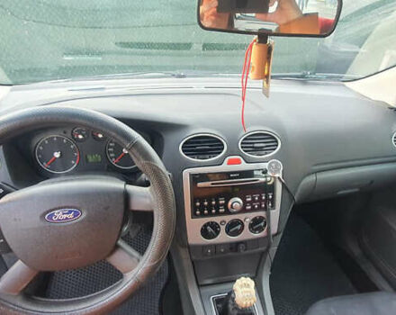 Сірий Форд Фокус, об'ємом двигуна 1.6 л та пробігом 214 тис. км за 3600 $, фото 5 на Automoto.ua