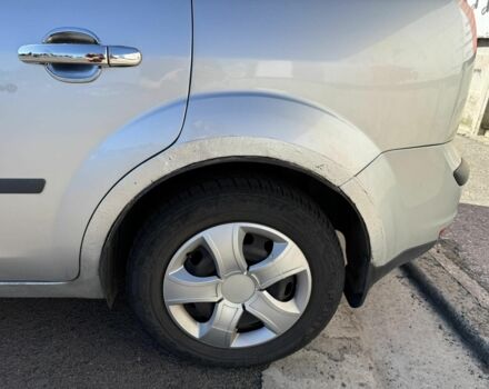 Форд Фокус 2004 в Мукачеве на Automoto.ua Серый Форд Фокус, объемом двигателя 1.6 л и пробегом 200 тыс. км за 3500 $, фото 9 на Automoto.ua