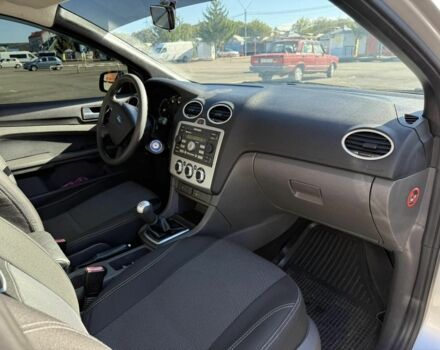 Форд Фокус 2004 в Мукачеве на Automoto.ua Серый Форд Фокус, объемом двигателя 1.6 л и пробегом 200 тыс. км за 3500 $, фото 5 на Automoto.ua