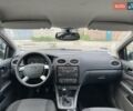 Серый Форд Фокус, объемом двигателя 1.6 л и пробегом 220 тыс. км за 3990 $, фото 7 на Automoto.ua