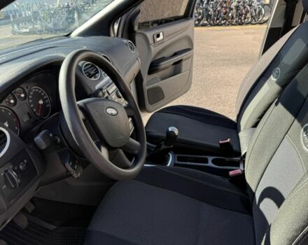 Форд Фокус 2004 в Мукачеве на Automoto.ua Серый Форд Фокус, объемом двигателя 1.6 л и пробегом 200 тыс. км за 3500 $, фото 4 на Automoto.ua