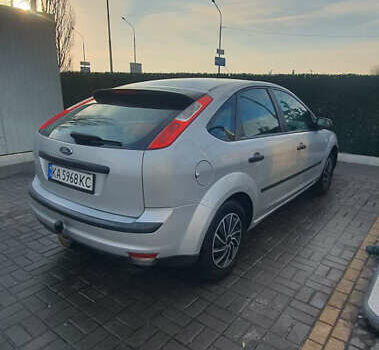 Сірий Форд Фокус, об'ємом двигуна 1.6 л та пробігом 214 тис. км за 3600 $, фото 1 на Automoto.ua