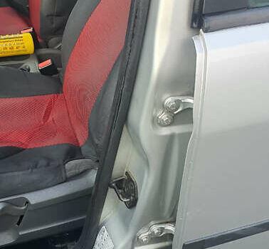 Сірий Форд Фокус, об'ємом двигуна 1.6 л та пробігом 214 тис. км за 3600 $, фото 17 на Automoto.ua