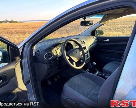 Сірий Форд Фокус, об'ємом двигуна 1.6 л та пробігом 176 тис. км за 4300 $, фото 8 на Automoto.ua