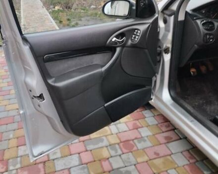 Сірий Форд Фокус, об'ємом двигуна 1.6 л та пробігом 250 тис. км за 4000 $, фото 6 на Automoto.ua