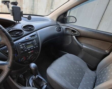 Серый Форд Фокус, объемом двигателя 1.4 л и пробегом 320 тыс. км за 2500 $, фото 3 на Automoto.ua