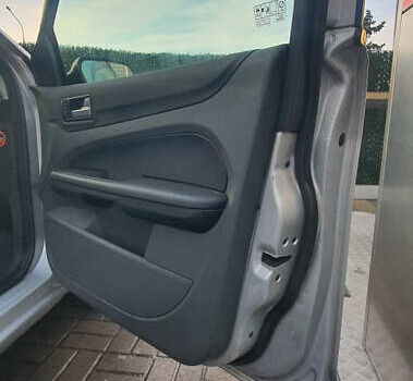 Сірий Форд Фокус, об'ємом двигуна 1.6 л та пробігом 214 тис. км за 3600 $, фото 19 на Automoto.ua