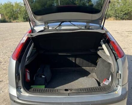 Сірий Форд Фокус, об'ємом двигуна 1.56 л та пробігом 294 тис. км за 4000 $, фото 7 на Automoto.ua