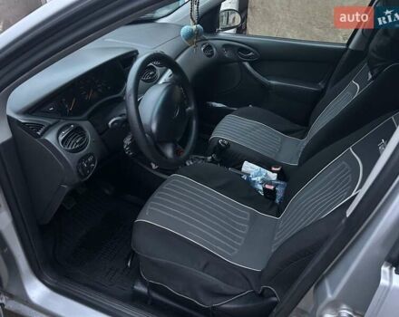 Серый Форд Фокус, объемом двигателя 1.6 л и пробегом 364 тыс. км за 3000 $, фото 6 на Automoto.ua