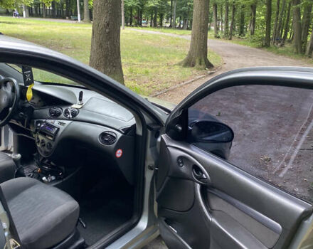 Сірий Форд Фокус, об'ємом двигуна 1.6 л та пробігом 212 тис. км за 4000 $, фото 4 на Automoto.ua