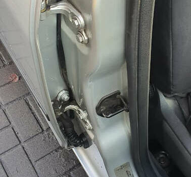 Сірий Форд Фокус, об'ємом двигуна 1.6 л та пробігом 214 тис. км за 3600 $, фото 10 на Automoto.ua