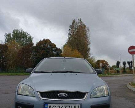 Серый Форд Фокус, объемом двигателя 1.6 л и пробегом 216 тыс. км за 4000 $, фото 2 на Automoto.ua