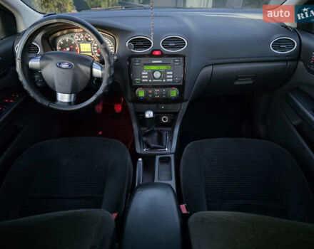 Серый Форд Фокус, объемом двигателя 1.6 л и пробегом 280 тыс. км за 3399 $, фото 21 на Automoto.ua