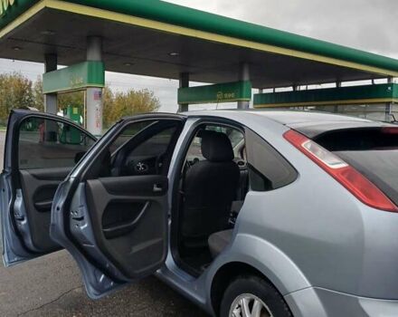 Серый Форд Фокус, объемом двигателя 1.6 л и пробегом 216 тыс. км за 4000 $, фото 9 на Automoto.ua