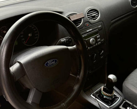 Сірий Форд Фокус, об'ємом двигуна 1.39 л та пробігом 265 тис. км за 4400 $, фото 24 на Automoto.ua