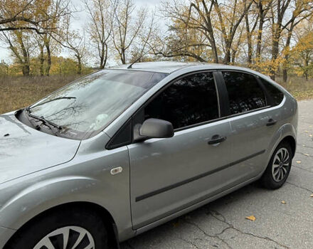 Сірий Форд Фокус, об'ємом двигуна 1.39 л та пробігом 265 тис. км за 4400 $, фото 7 на Automoto.ua