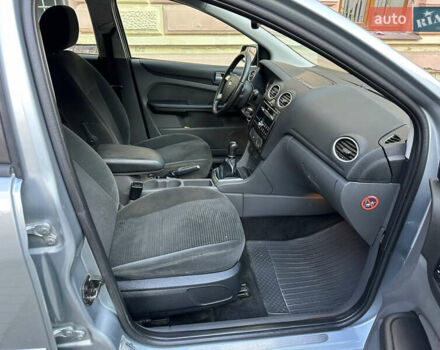 Форд Фокус 2005 в Черновцах на Automoto.ua Серый Форд Фокус, объемом двигателя 2 л и пробегом 320 тыс. км за 4150 $, фото 33 на Automoto.ua