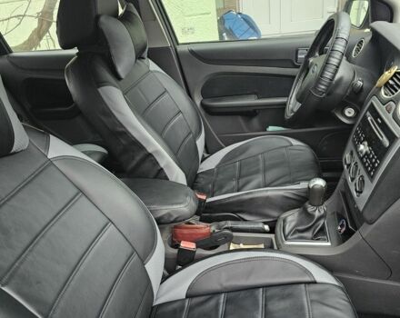 Серый Форд Фокус, объемом двигателя 1.6 л и пробегом 201 тыс. км за 4500 $, фото 1 на Automoto.ua