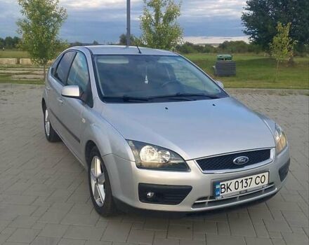 Сірий Форд Фокус, об'ємом двигуна 1.6 л та пробігом 340 тис. км за 4200 $, фото 11 на Automoto.ua