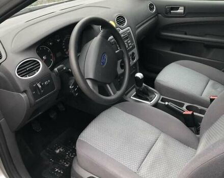 Форд Фокус 2005 в Золочев на Automoto.ua Серый Форд Фокус, объемом двигателя 1.6 л и пробегом 250 тыс. км за 3850 $, фото 10 на Automoto.ua