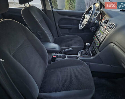 Серый Форд Фокус, объемом двигателя 1.6 л и пробегом 280 тыс. км за 3399 $, фото 24 на Automoto.ua