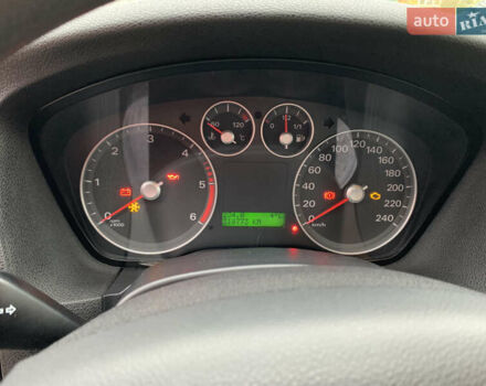 Серый Форд Фокус, объемом двигателя 1.56 л и пробегом 318 тыс. км за 4200 $, фото 8 на Automoto.ua