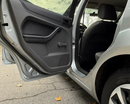 Сірий Форд Фокус, об'ємом двигуна 1.39 л та пробігом 265 тис. км за 4400 $, фото 32 на Automoto.ua