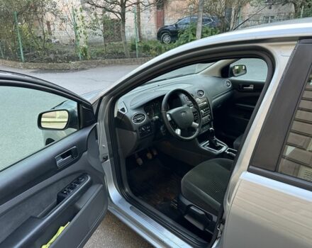 Форд Фокус 2005 в Черновцах на Automoto.ua Серый Форд Фокус, объемом двигателя 2 л и пробегом 320 тыс. км за 4150 $, фото 4 на Automoto.ua