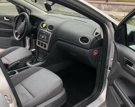 Форд Фокус 2005 в Золочев на Automoto.ua Серый Форд Фокус, объемом двигателя 1.6 л и пробегом 250 тыс. км за 3850 $, фото 5 на Automoto.ua