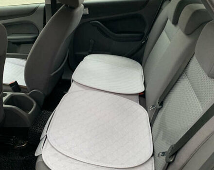 Серый Форд Фокус, объемом двигателя 1.56 л и пробегом 318 тыс. км за 4200 $, фото 5 на Automoto.ua