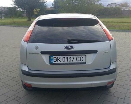 Сірий Форд Фокус, об'ємом двигуна 1.6 л та пробігом 340 тис. км за 4200 $, фото 5 на Automoto.ua