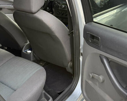 Сірий Форд Фокус, об'ємом двигуна 1.39 л та пробігом 265 тис. км за 4400 $, фото 22 на Automoto.ua