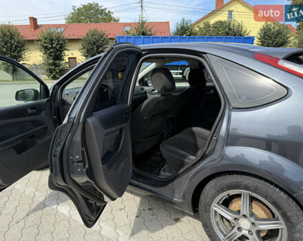 Сірий Форд Фокус, об'ємом двигуна 1.6 л та пробігом 280 тис. км за 4000 $, фото 4 на Automoto.ua