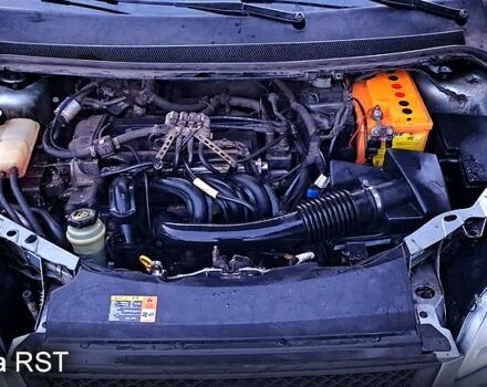 Сірий Форд Фокус, об'ємом двигуна 1.4 л та пробігом 257 тис. км за 4500 $, фото 5 на Automoto.ua